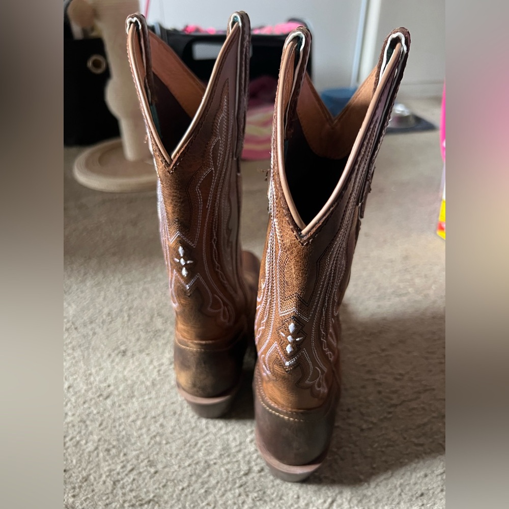 Justin Boots Brown Leather Western Heeled Boots - Picture 5 of 8